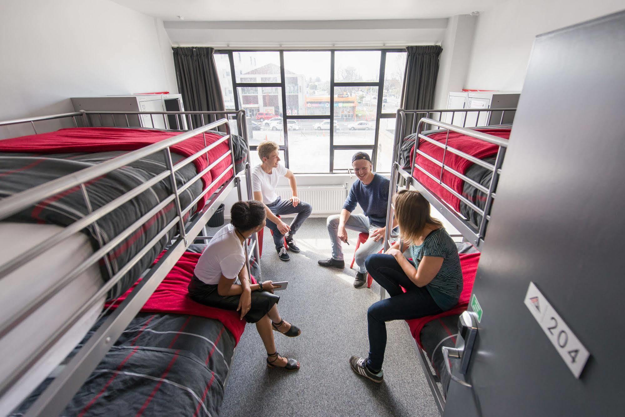 Urbanz Hostel Christchurch Exterior photo A typical room at the University of Kent